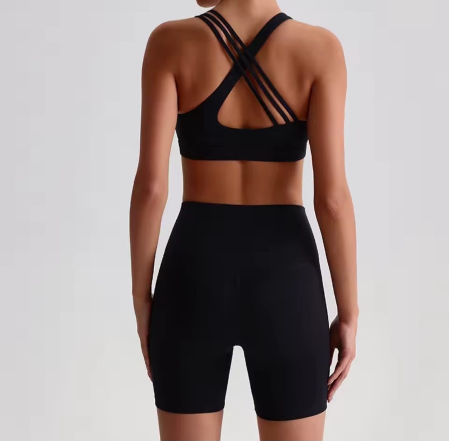 BRA & LEGGINGS SHORT